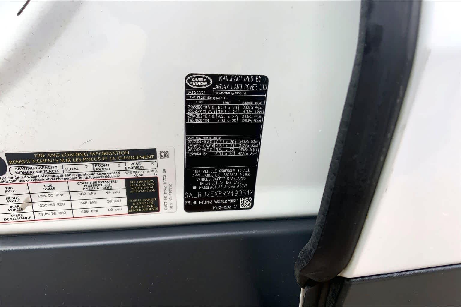 Used 2024 Fuji White Land Rover S image 34