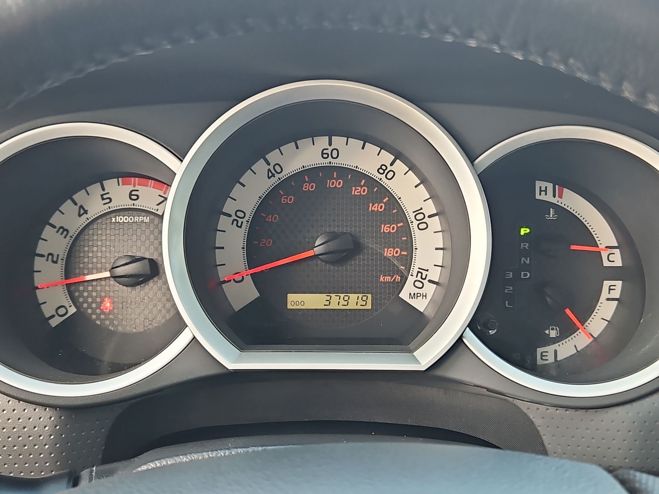 Used 2015 White Toyota BASE image 14