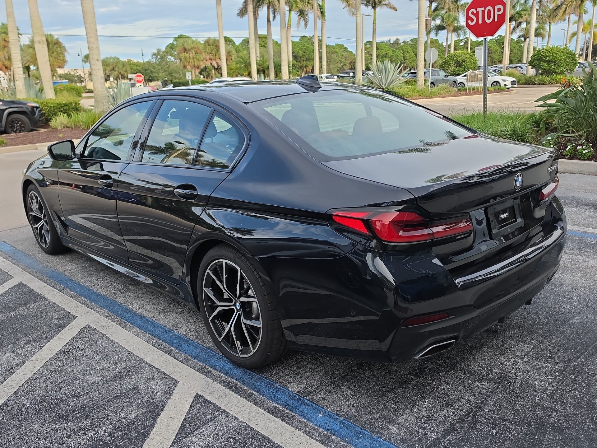 2023 BMW 5 Series 530i - Photo 7