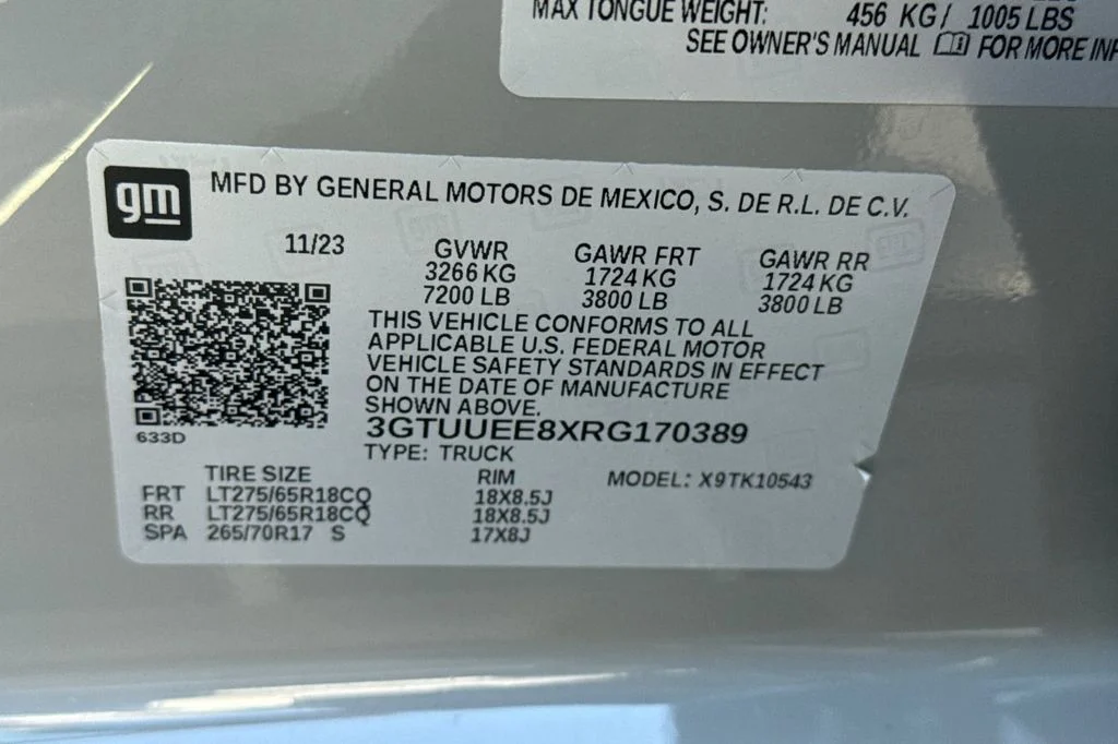 Used 2024 Thunderstorm Gray GMC AT4 image 38