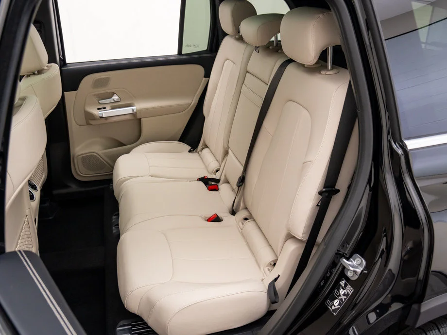 New 2026 Black Mercedes-Benz GLB 250 image 21