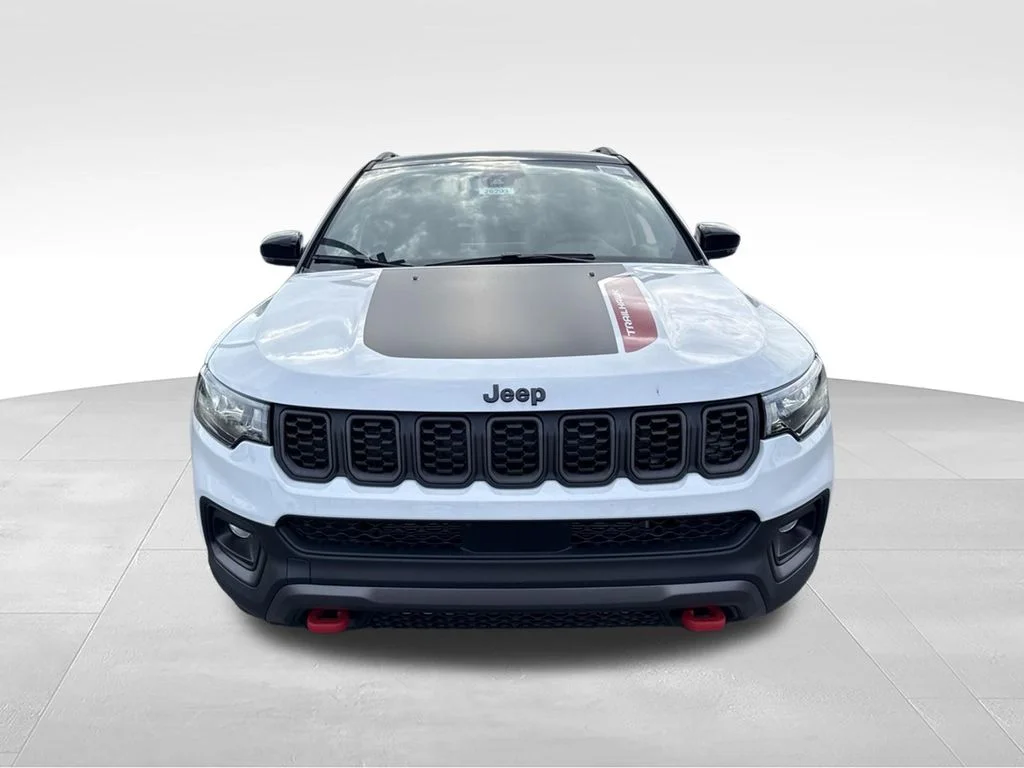 New 2026 Bright White Clear-Coat Exterior Paint Jeep Trailhawk image 8