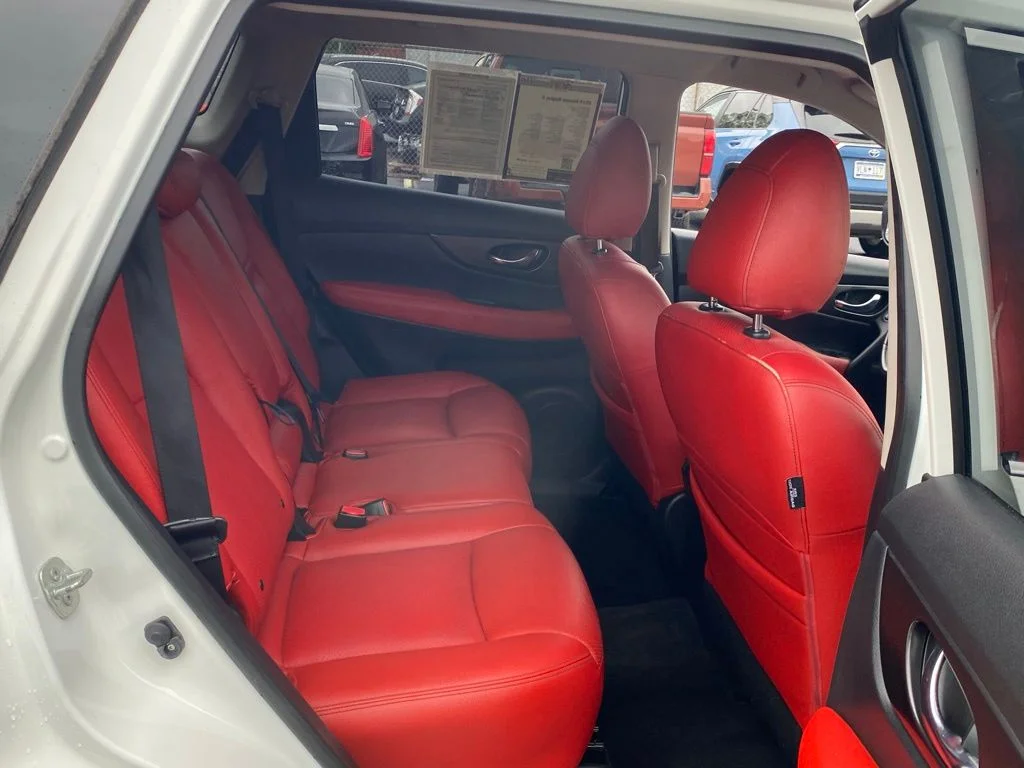 Used 2019 White Nissan S image 18