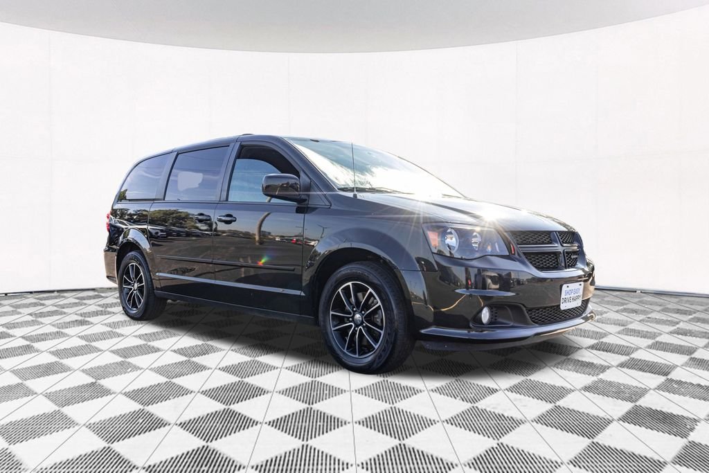 Used 2017 Black Dodge SXT image 12