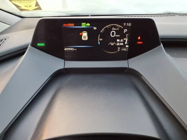 Used 2025 Off-white Toyota XSE image 19