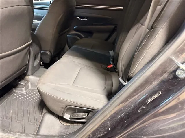 Used 2022 Gray Hyundai SE image 10