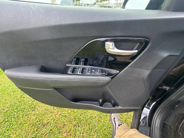 Certified Used 2022 Black Kia LXS image 13