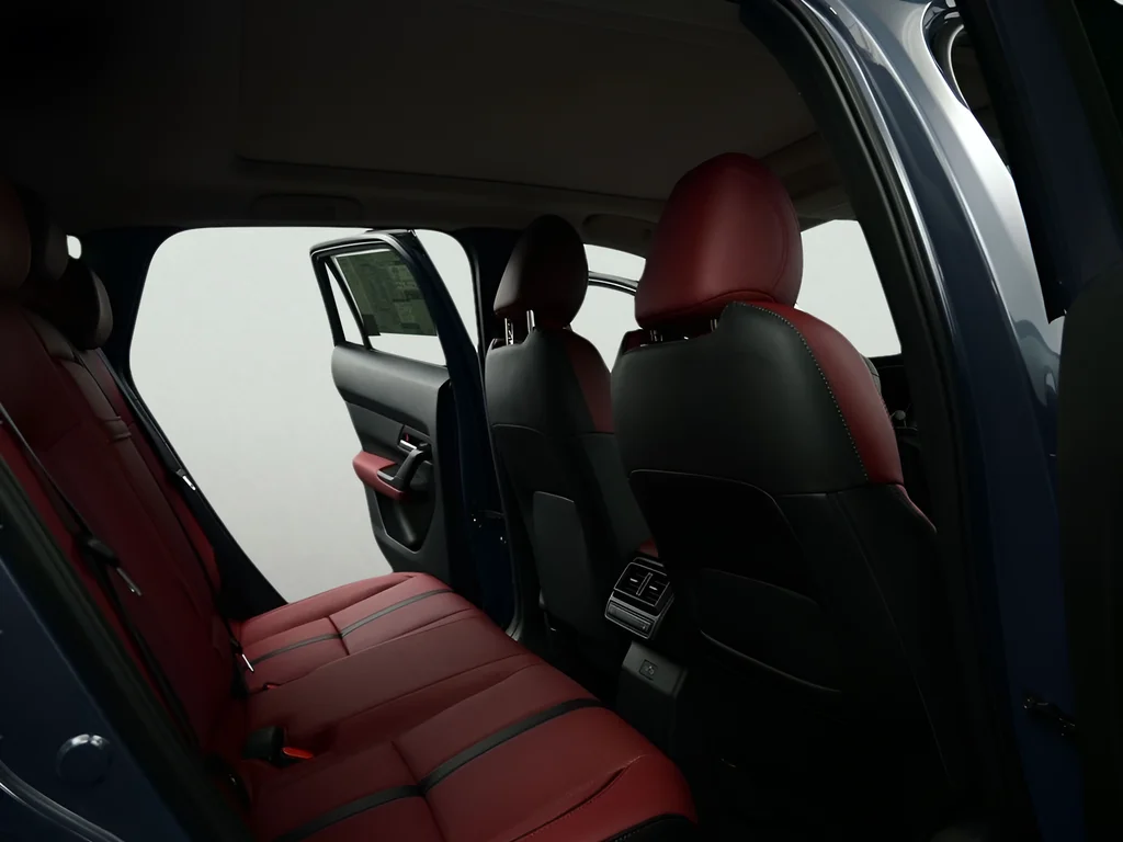 2026 Mazda CX-50 Premium Plus - Photo 16