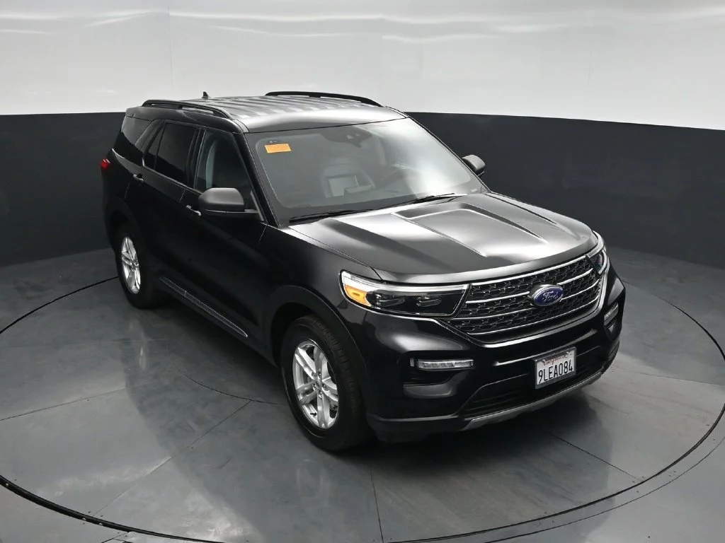 Certified Used 2023 Black Ford XLT image 37