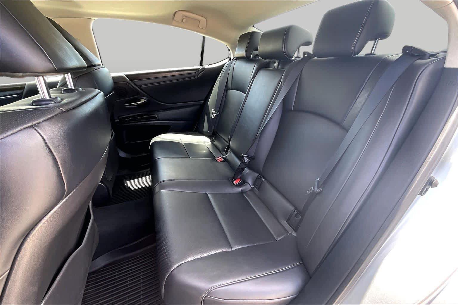 Used 2025 Iridium Lexus  image 19
