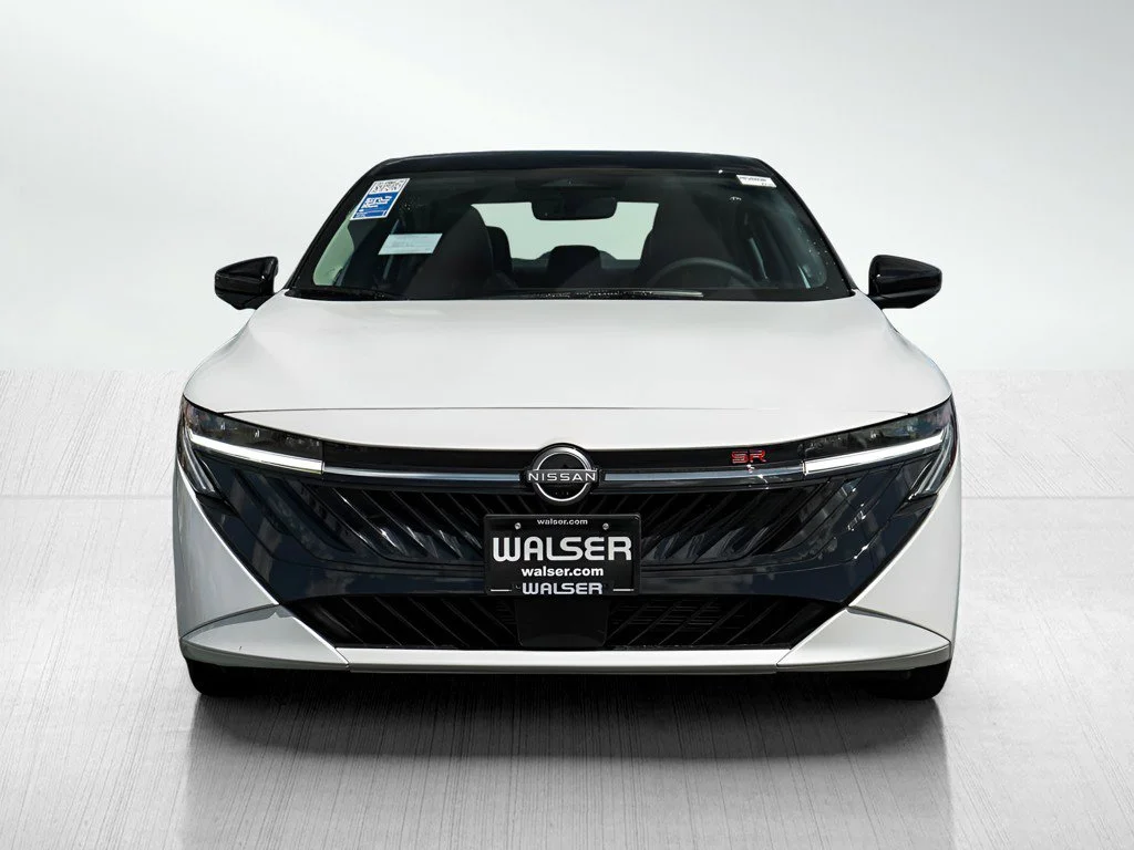 New 2026 Aspen White Pearl Nissan SR image 2