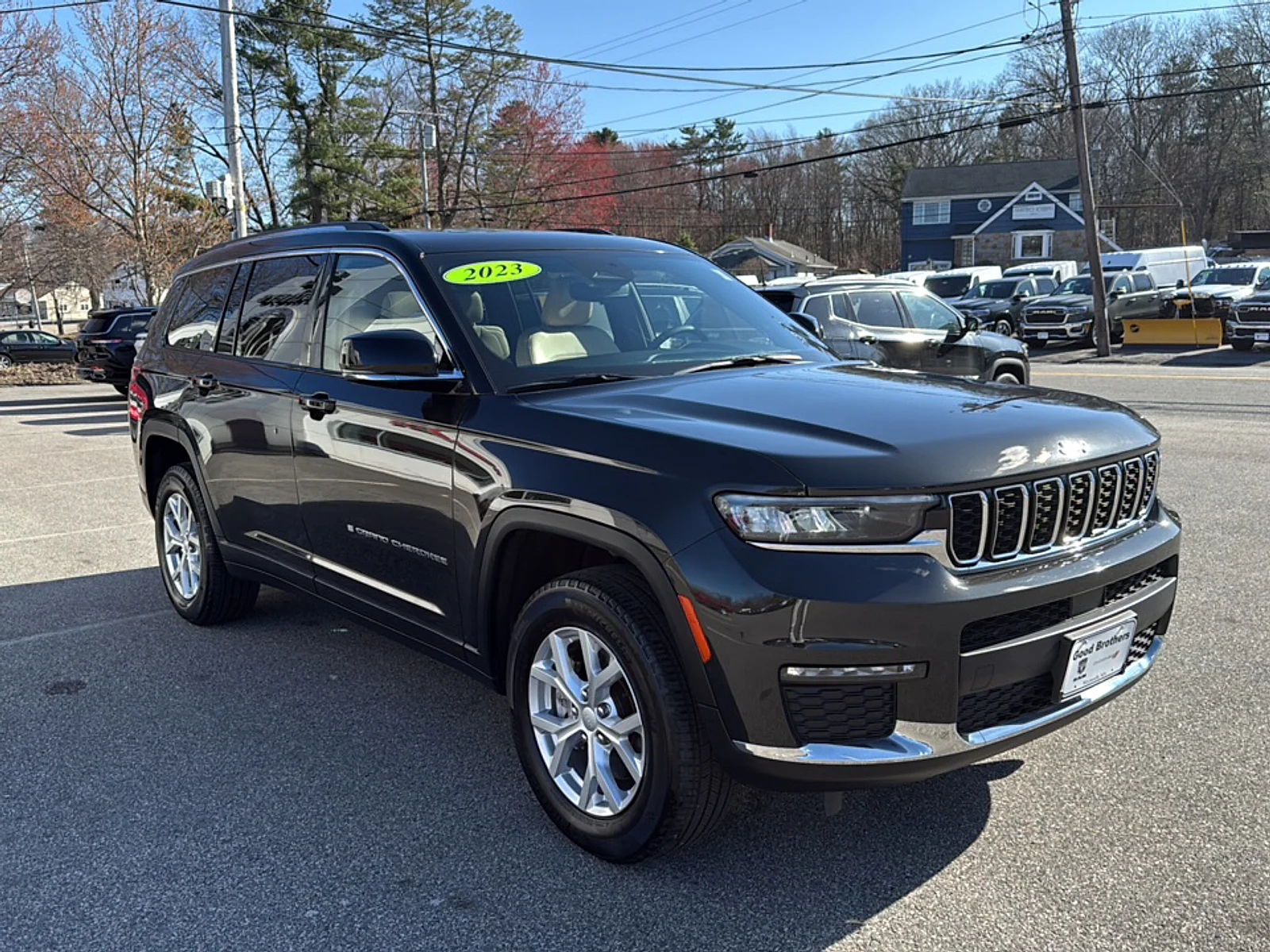 Certified Used 2023 Rocky Mountain Pearlcoat Jeep Limited 4x4 image 3
