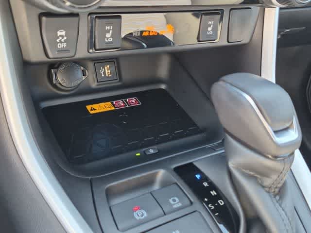 Used 2023 Wind Chill Pearl/Midnight Black Metallic Toyota Hybrid XSE image 30