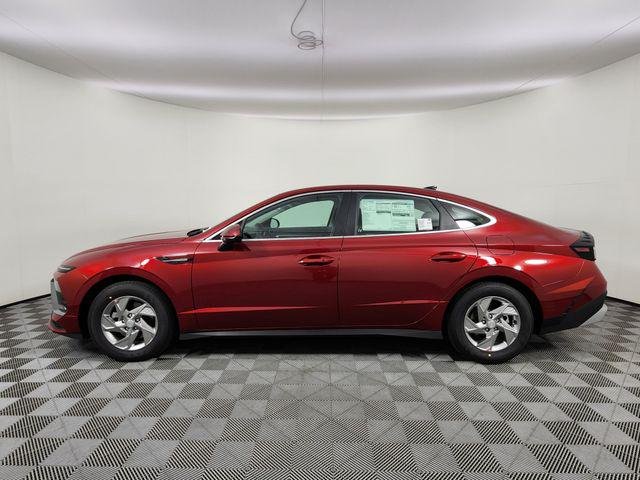 New 2026 Red Hyundai SE image 2