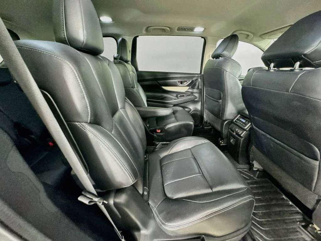Used 2020 Ice Silver Metallic Subaru Limited image 35