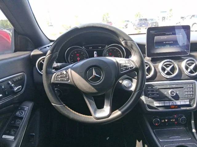 Used 2018  Mercedes-Benz CLA 250 image 9
