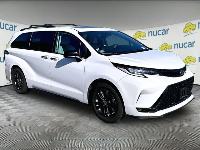 2025 Toyota Sienna 2025 Toyota Sienna XSE 4D Passenger Van