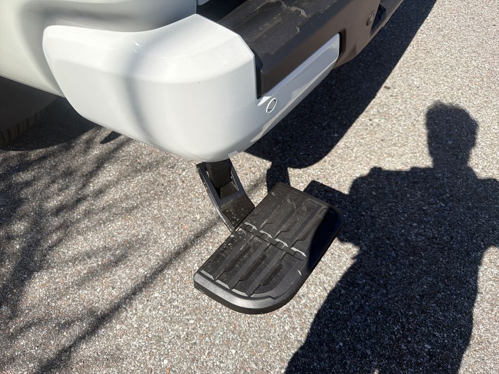 New 2026 Nissan Frontier SV 4D Crew Cab