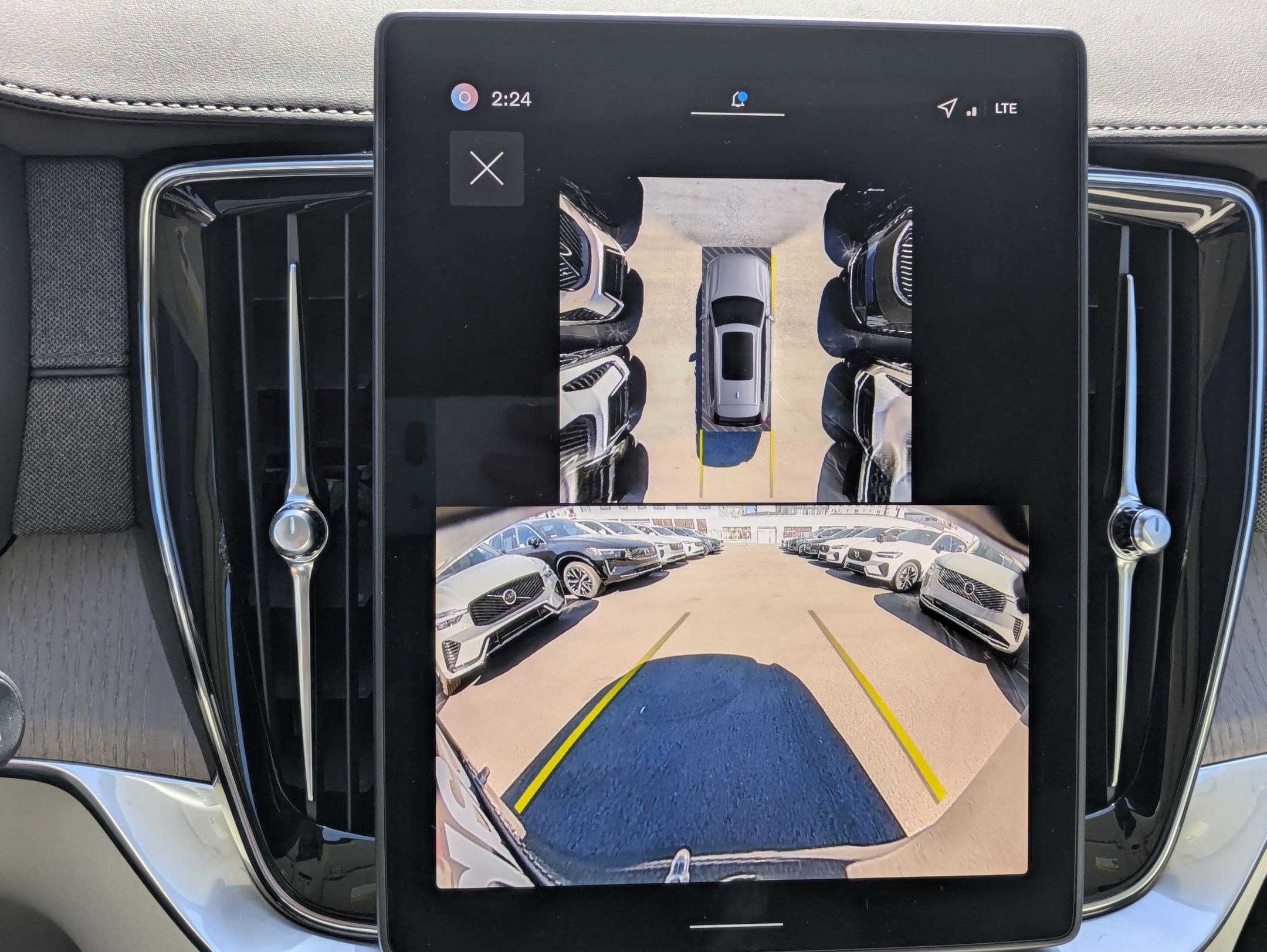 New 2026 Denim Blue Volvo Ultra Dark Theme image 12