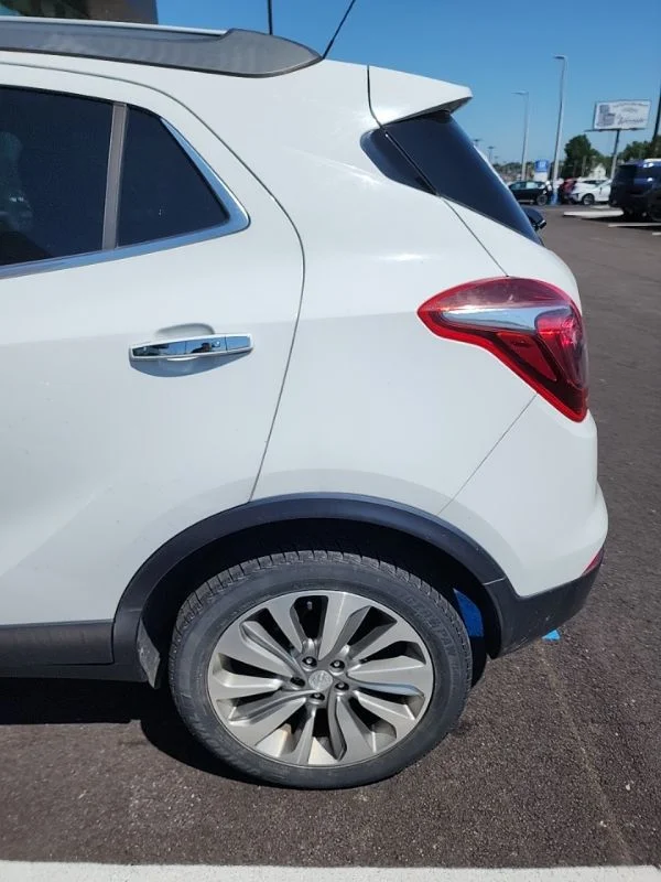 Used 2017 White Buick Preferred image 6