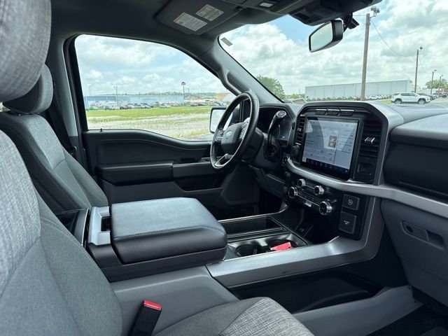 Used 2023 Gray Ford XLT image 33
