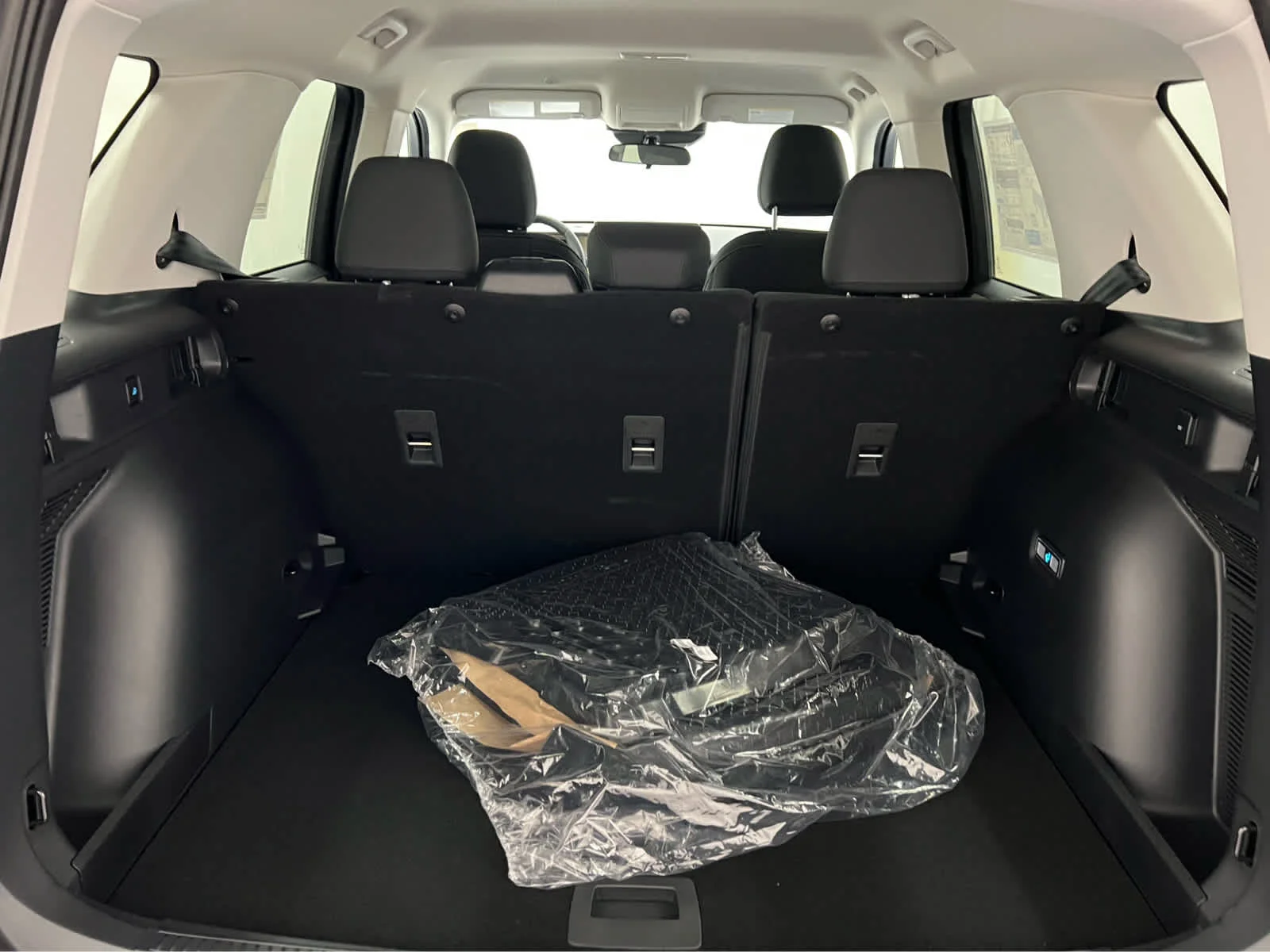 New 2026 Carbonized Gray Metallic Ford Big Bend image 8