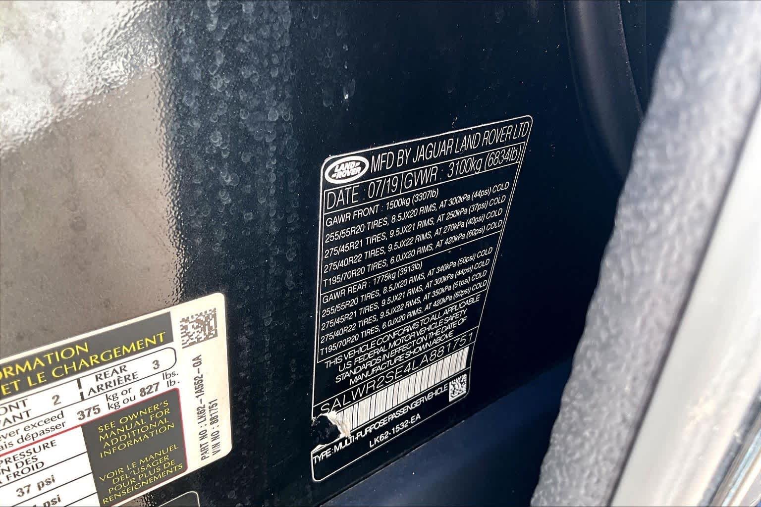 Used 2020 Santorini Black Metallic Land Rover HSE Dynamic image 35