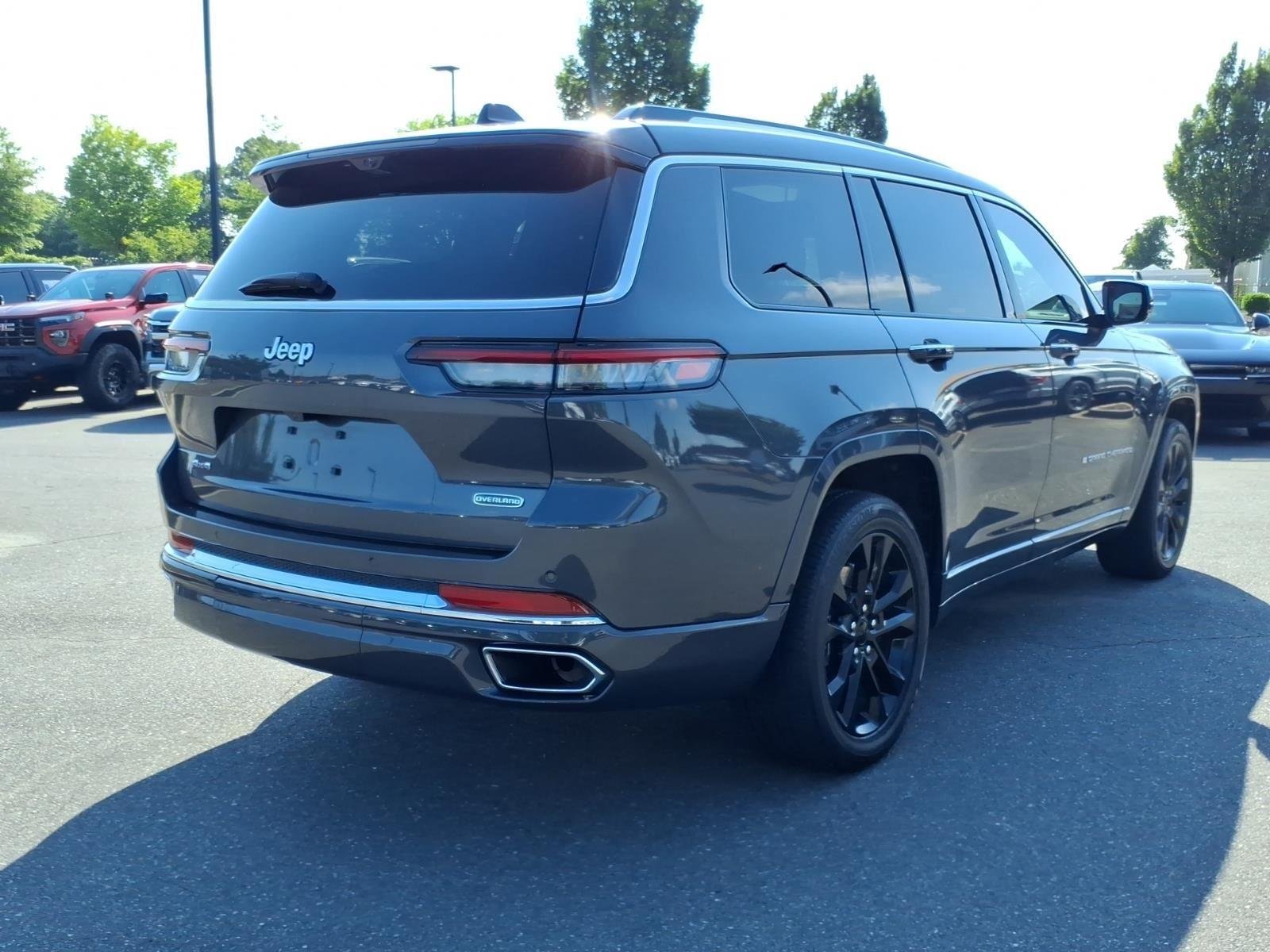 Used 2023 Baltic Gray Metallic Clearcoat Jeep Overland image 2