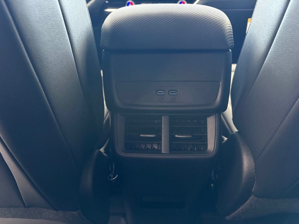 2027 Chevrolet Equinox LT - Photo 34