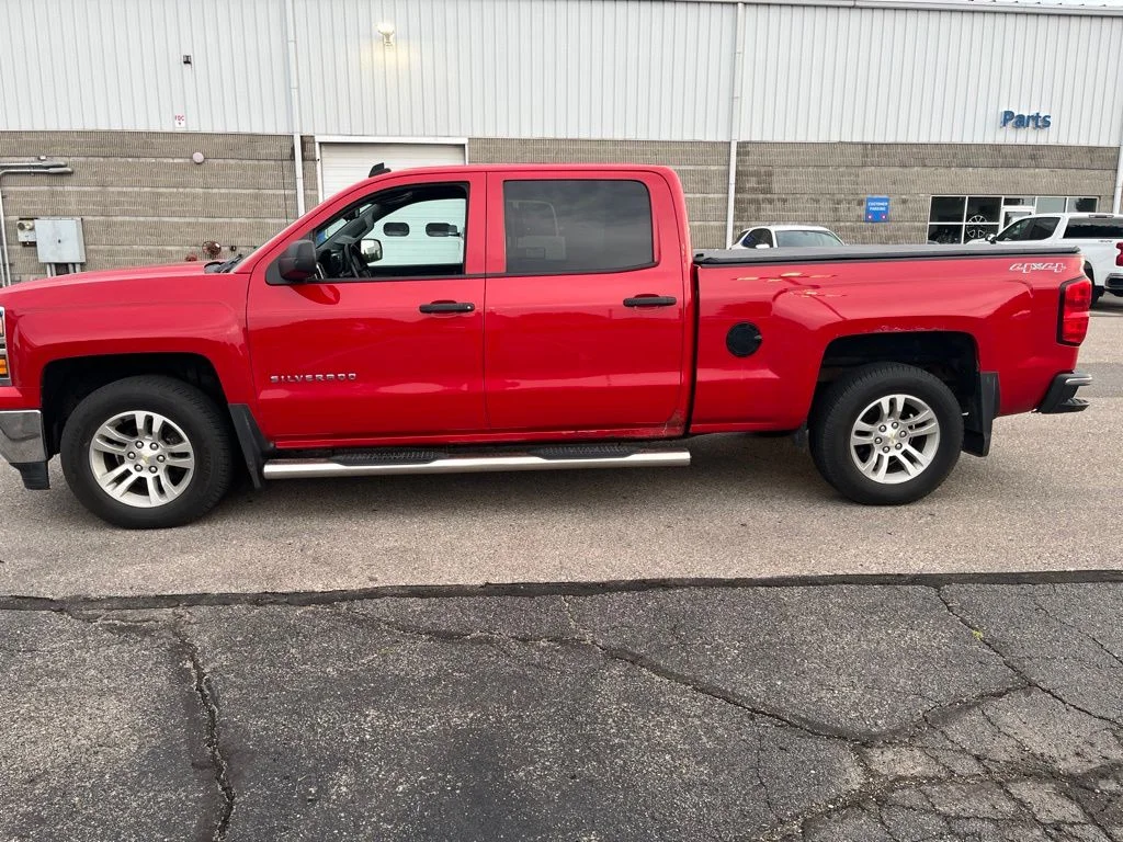 Used 2014 Red Chevrolet LT image 5