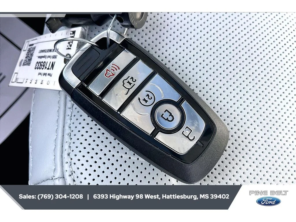 New 2026 Star White Metallic Tri-Coat Ford MAX Platinum® image 9