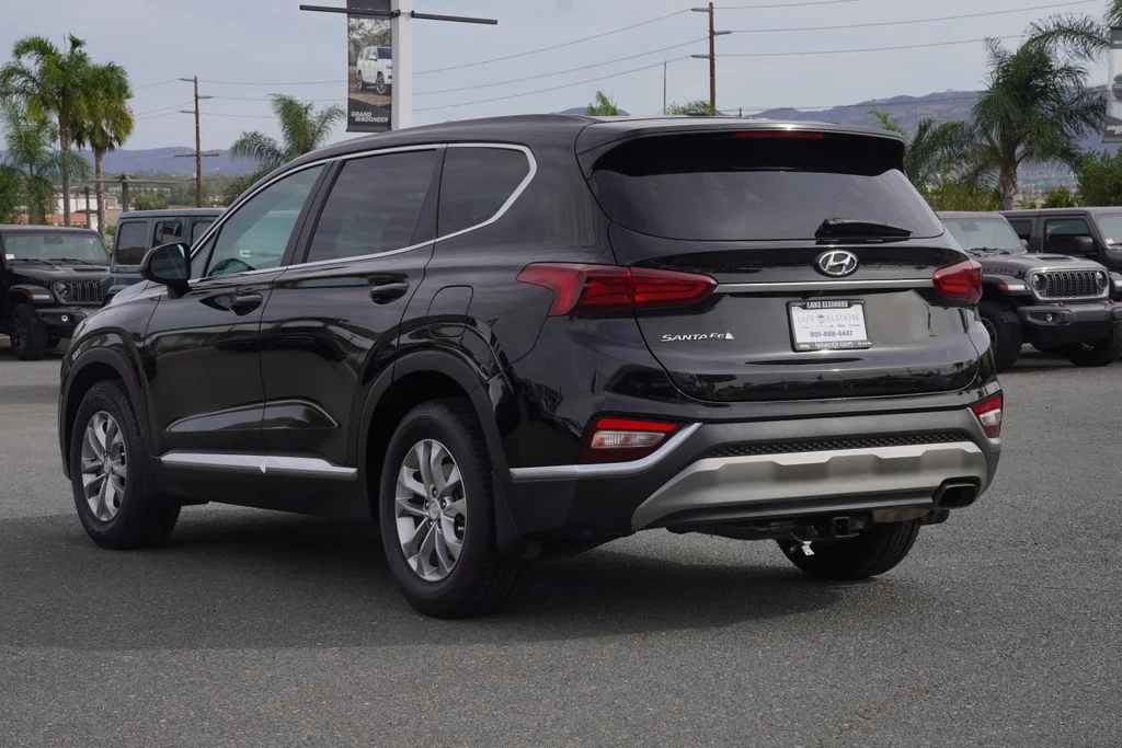 Certified Used 2020 Black Hyundai SE image 5