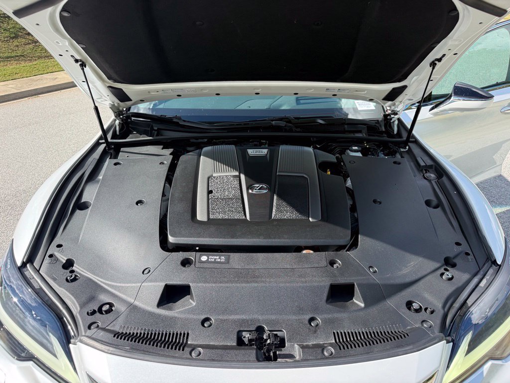 Used 2023 White Lexus 500 image 14