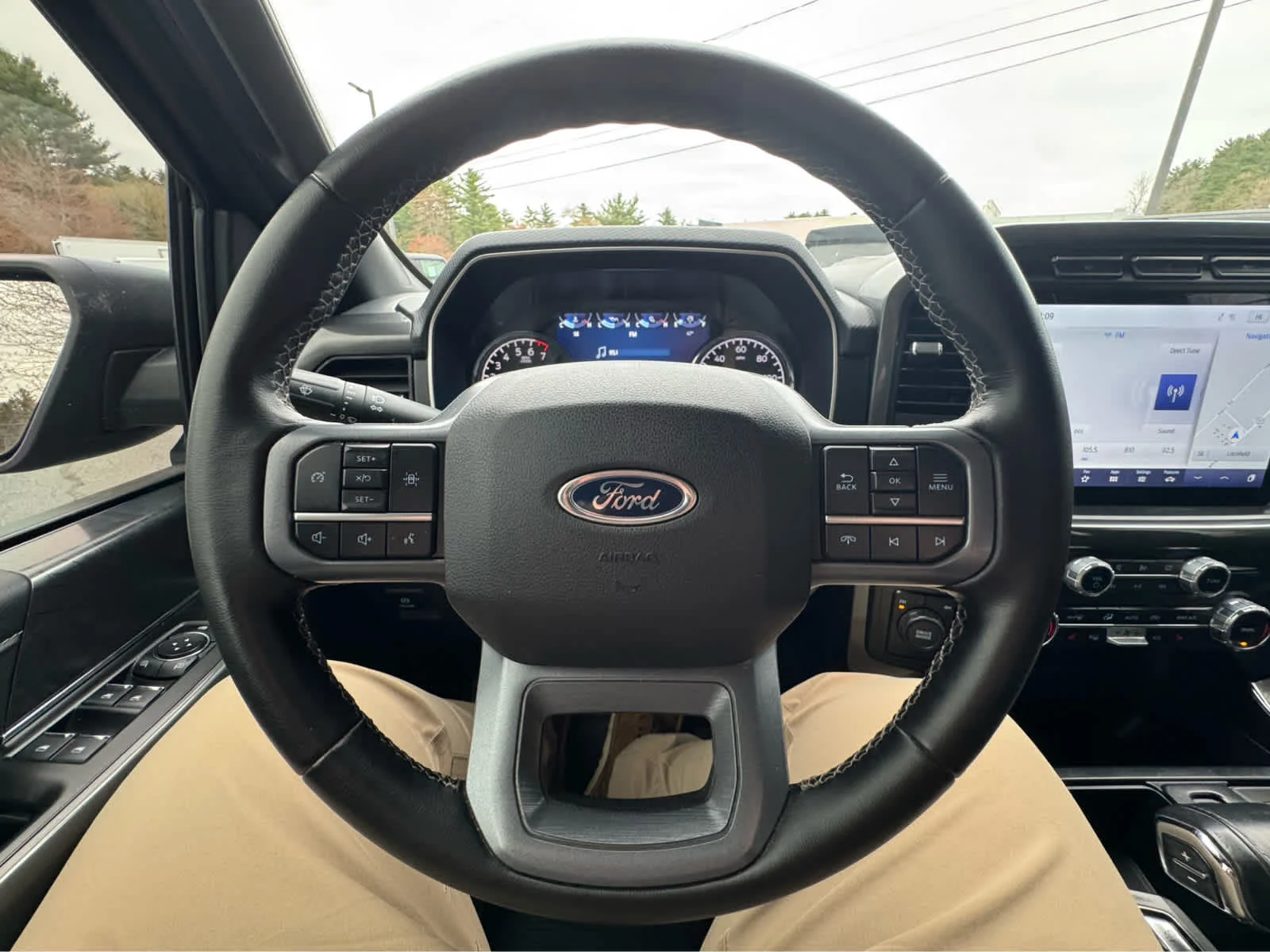 Certified Used 2023 Agate Black Ford XLT image 17