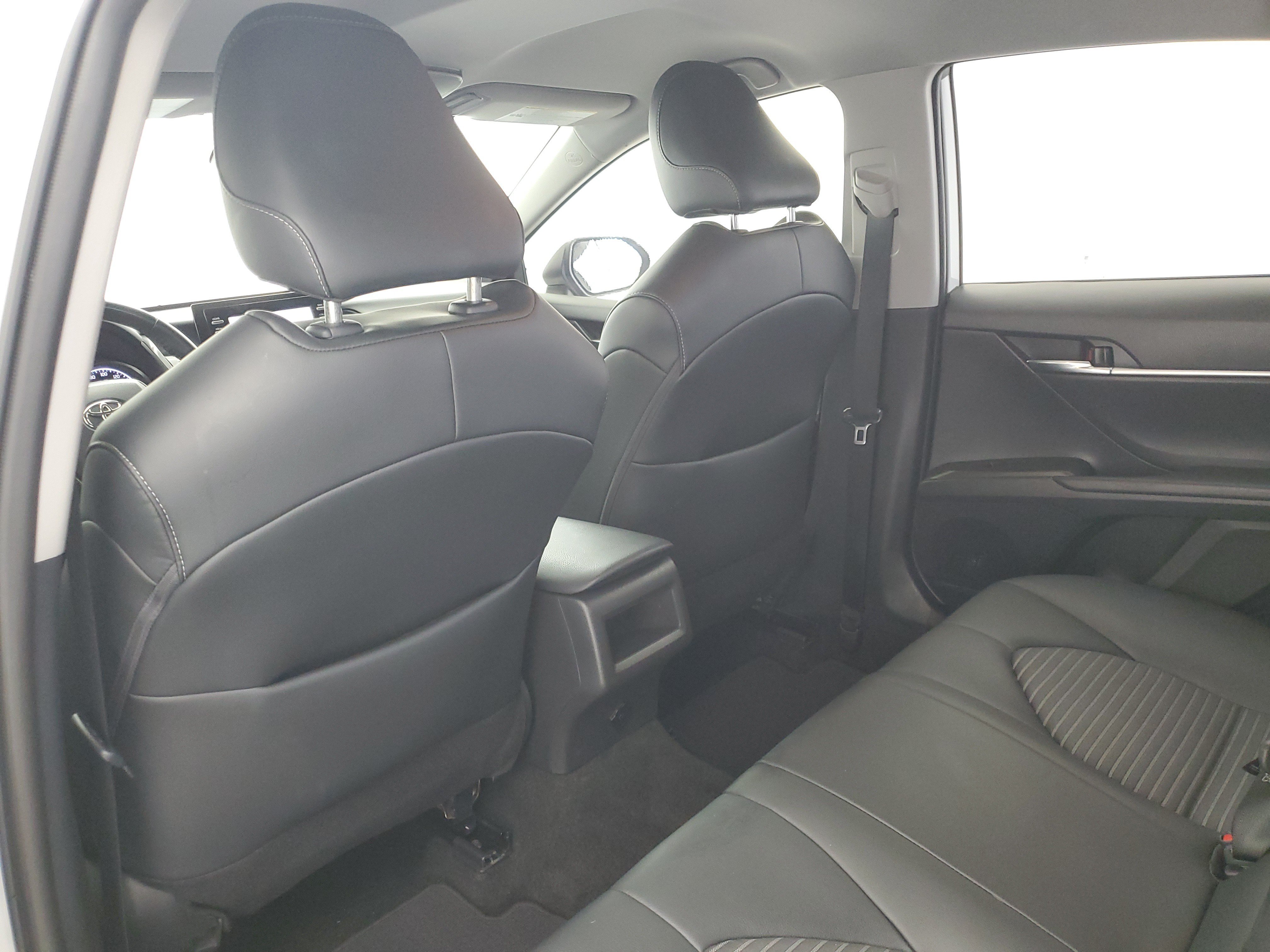 Used 2023 Ice Toyota SE image 13