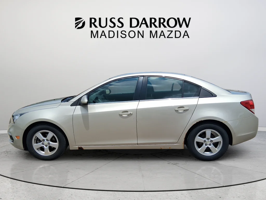 Used 2015 Gold Chevrolet 1LT image 2