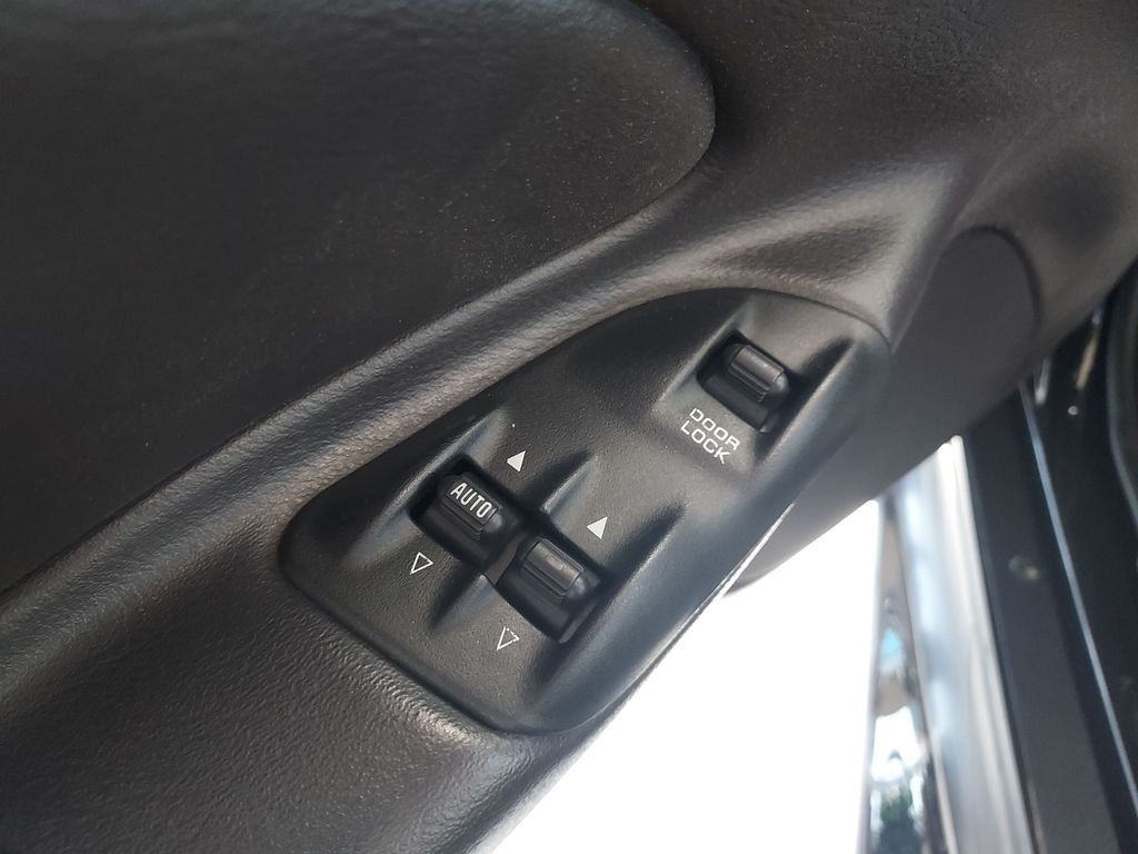 Used 1999  Plymouth Base image 23