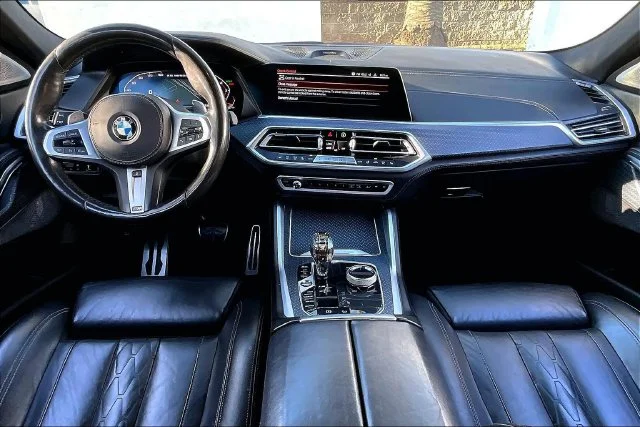 Used 2020 Gray Metallic BMW M50i image 15
