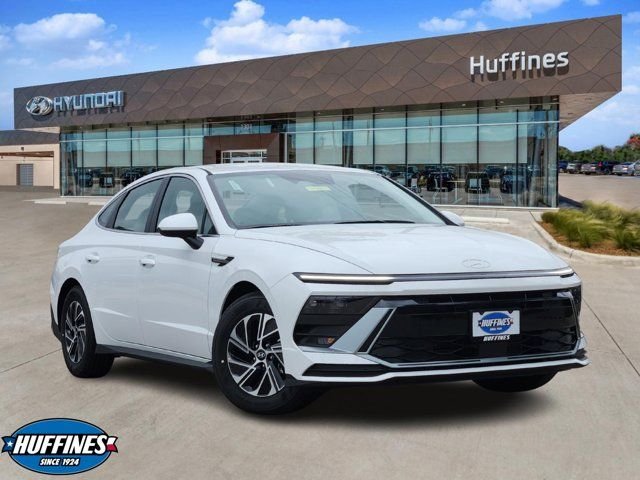 2026 Hyundai Sonata Blue's photo