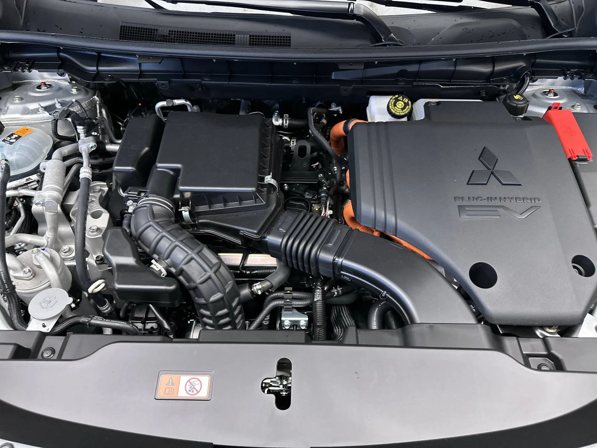 New 2026 Alloy Silver Metallic Mitsubishi SE S-AWC image 28