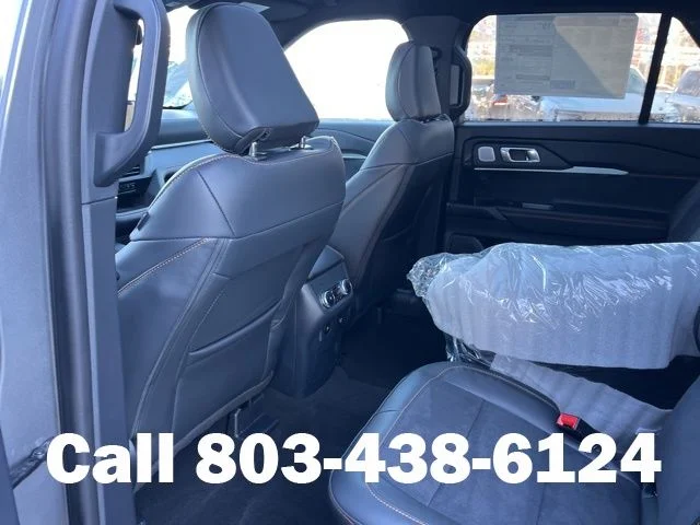 New 2026 Carbonized Gray Metallic Ford Tremor® image 11