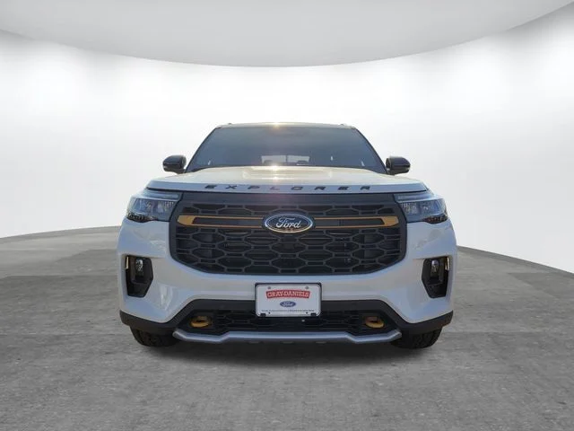 New 2026 Star White Metallic Tri-Coat Ford Tremor® image 2