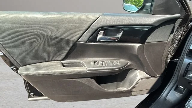 Used 2016 Black Honda LX image 17