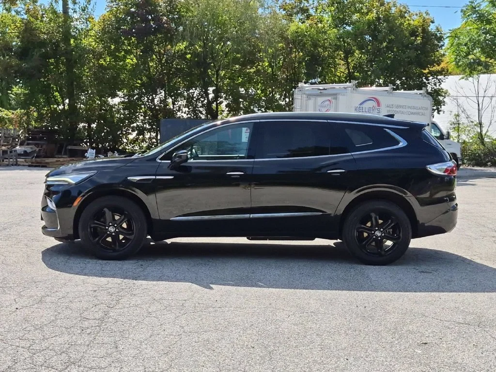 Used 2024 Black Buick Essence image 10
