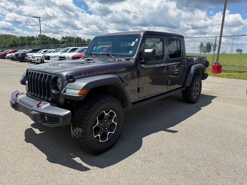 Used 2023 Gray Jeep Rubicon image 3