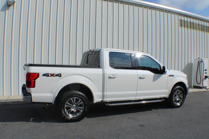 Used 2020 OXFORD WHITE Ford LARIAT image 2