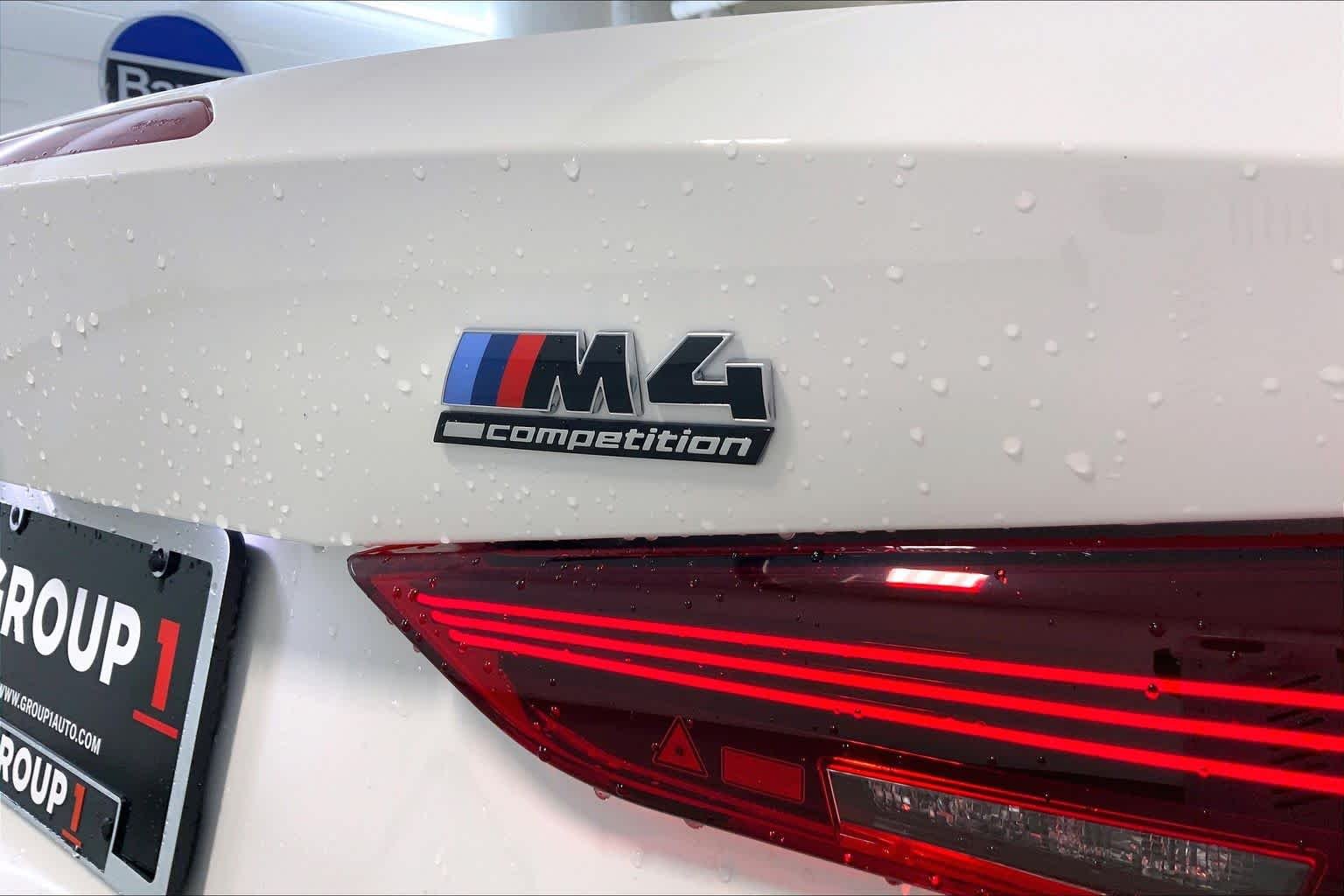 New 2027 Alpine White BMW Competition xDrive image 15