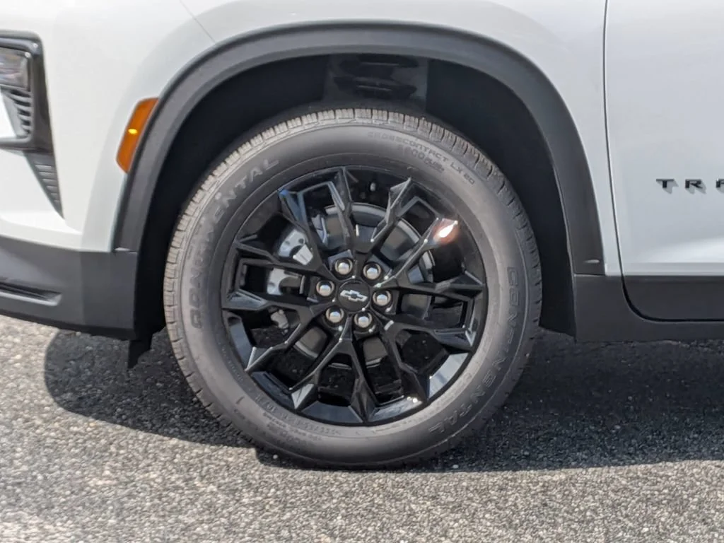New 2026 Summit White Chevrolet LT image 11