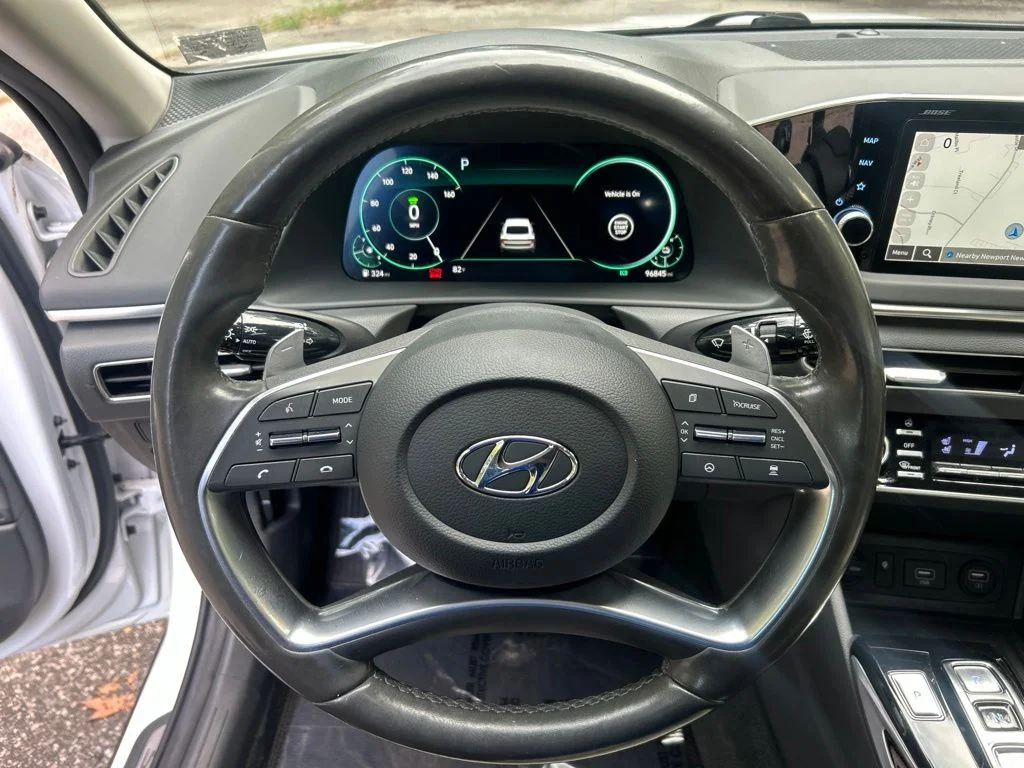 Used 2021 White Hyundai Limited image 22
