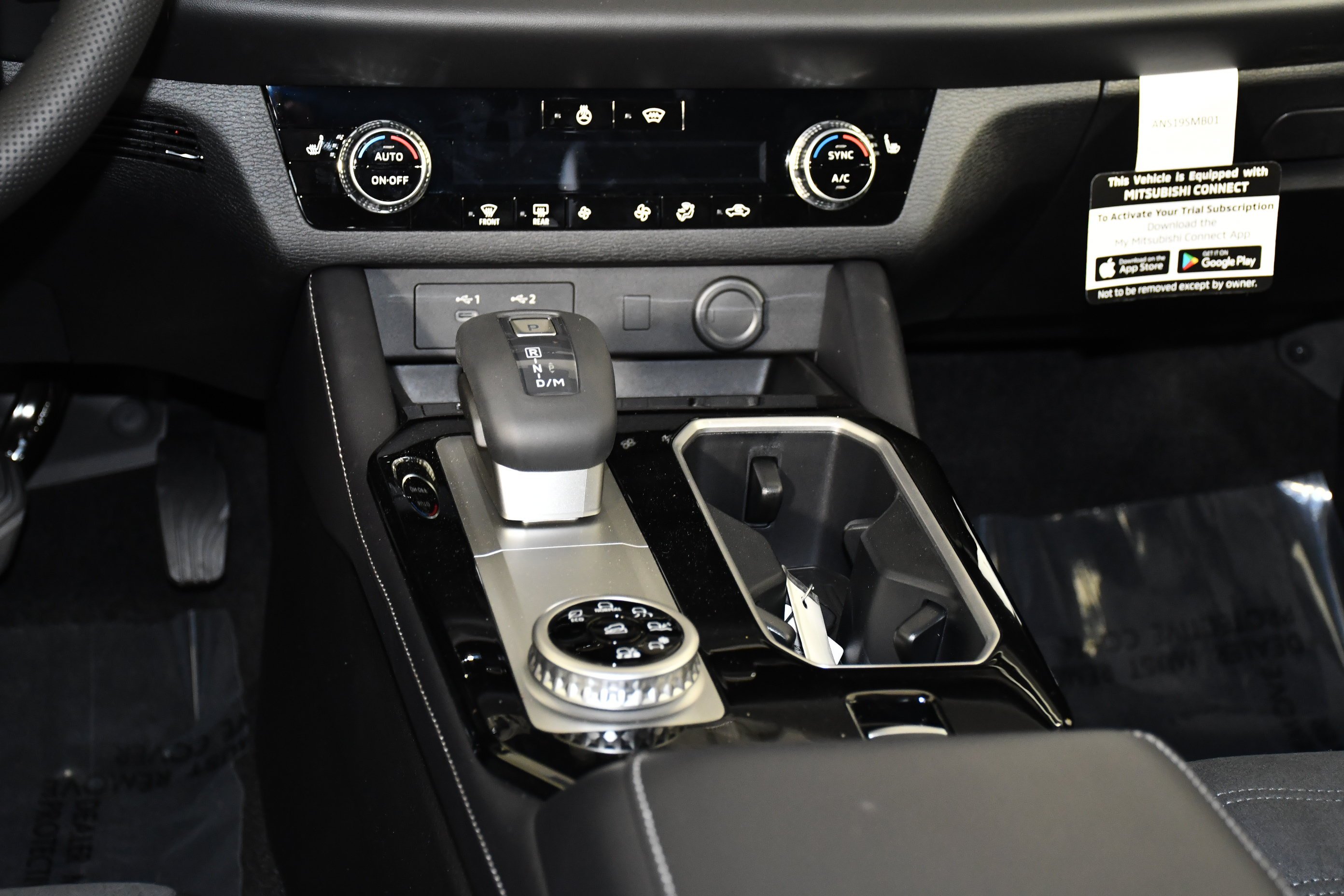 New 2026 White Diamond/Black Roof Mitsubishi TRAIL EDITION S-AWC image 12
